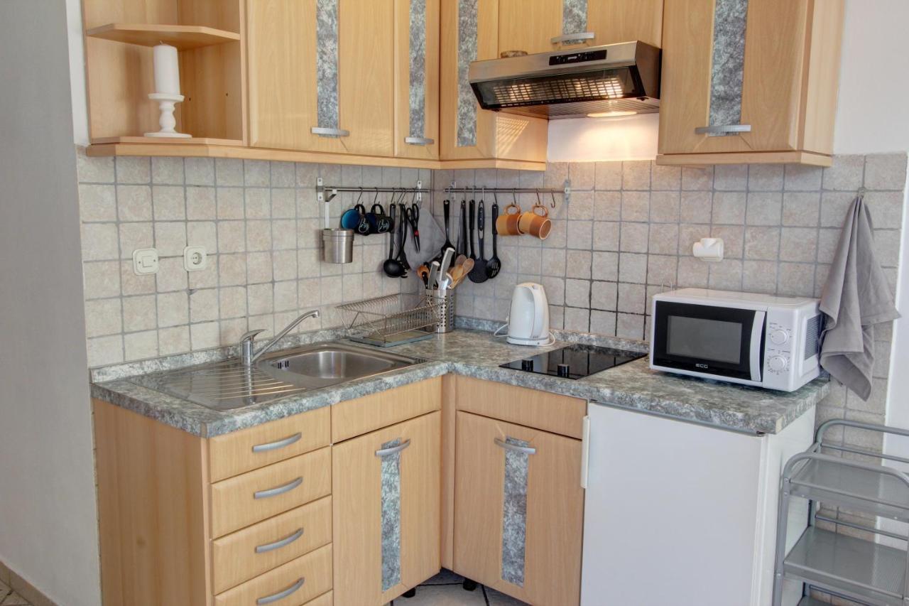 Apartman พูลา ภายนอก รูปภาพ