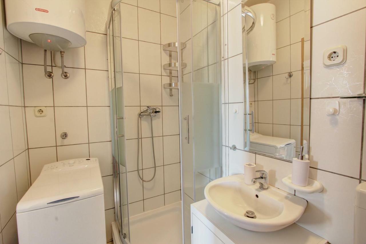 Apartman พูลา ภายนอก รูปภาพ