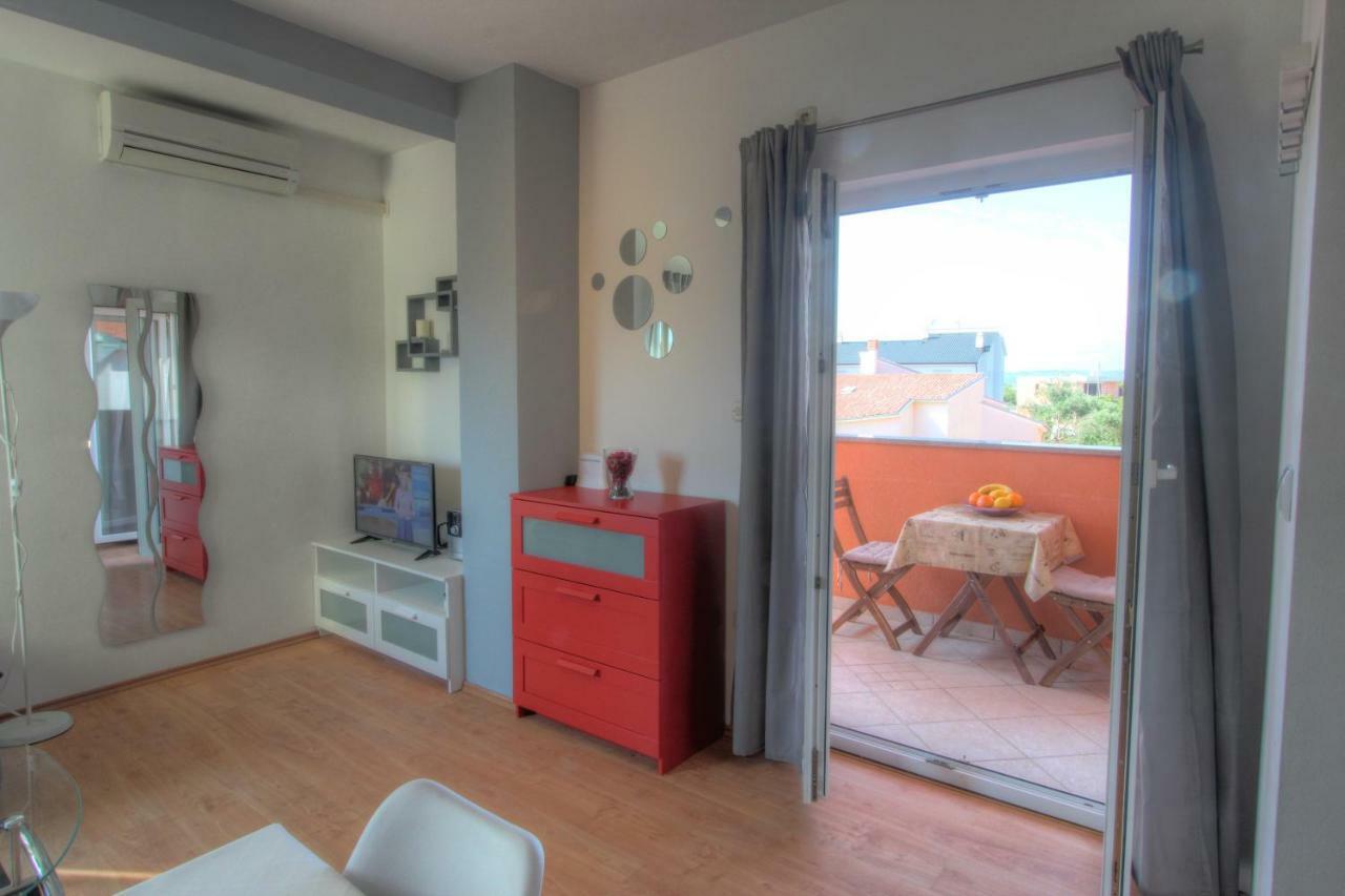 Apartman พูลา ภายนอก รูปภาพ