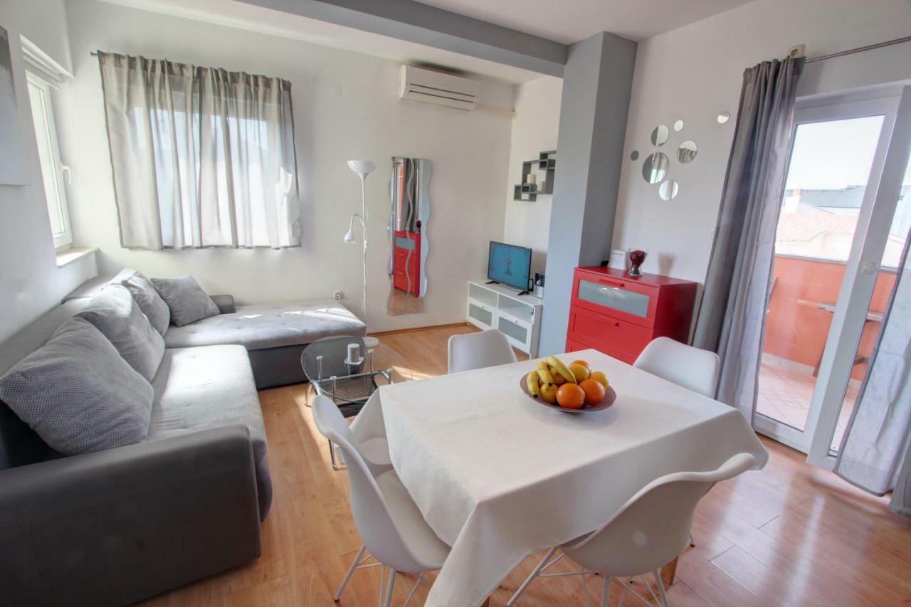 Apartman พูลา ภายนอก รูปภาพ